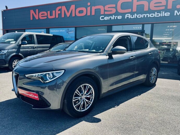 ALFA ROMEO STELVIO Super Pack Linea Rossa 2.2D 160cv BVA + Sellerie simili cuir + Vitres arrière surteinté